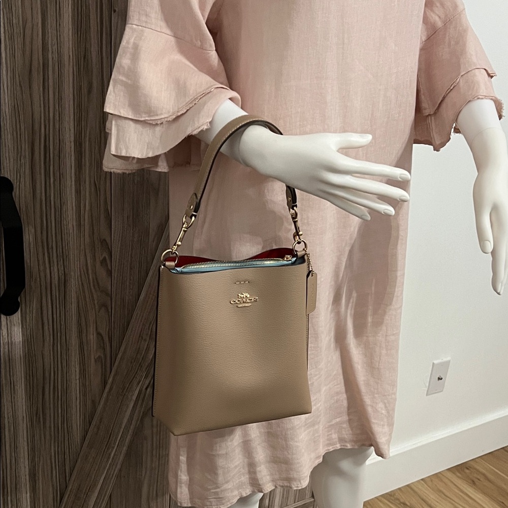 Coach Beige Leather Shoulder Bag